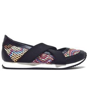 NEW CHELSEA JONES women's tuck walking shoe in black leather / pink mesh